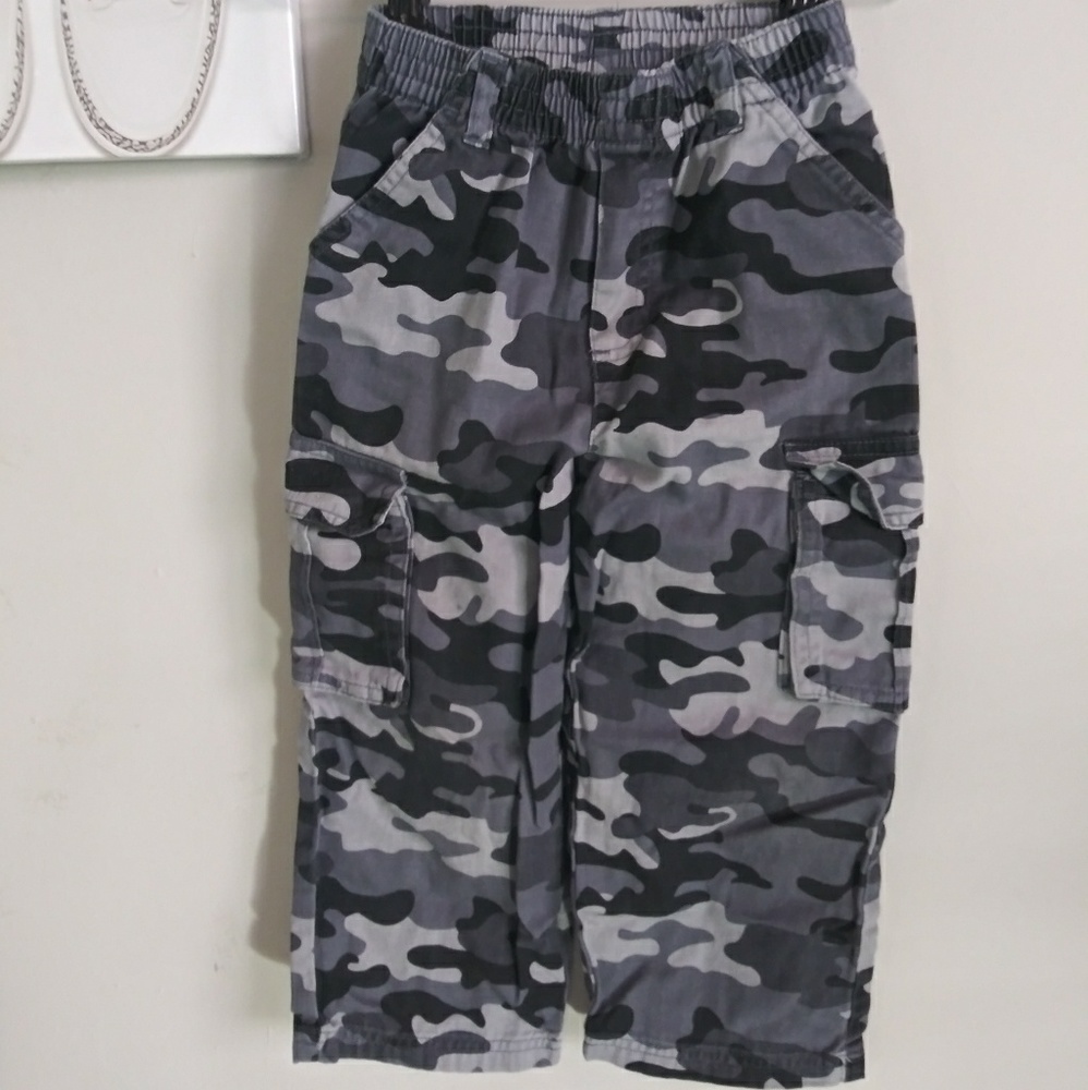 Size 4 Kids Camo Garanimals pants